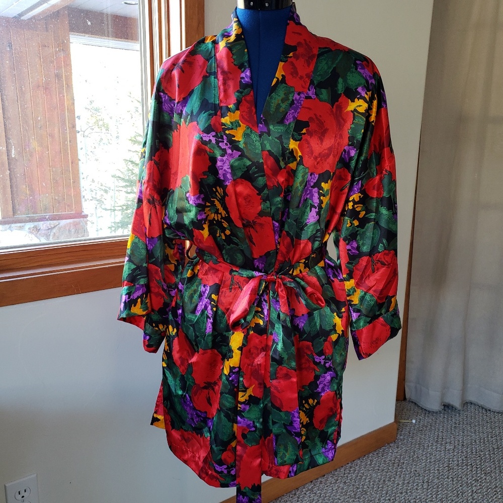 Victoria secret gold label robe
